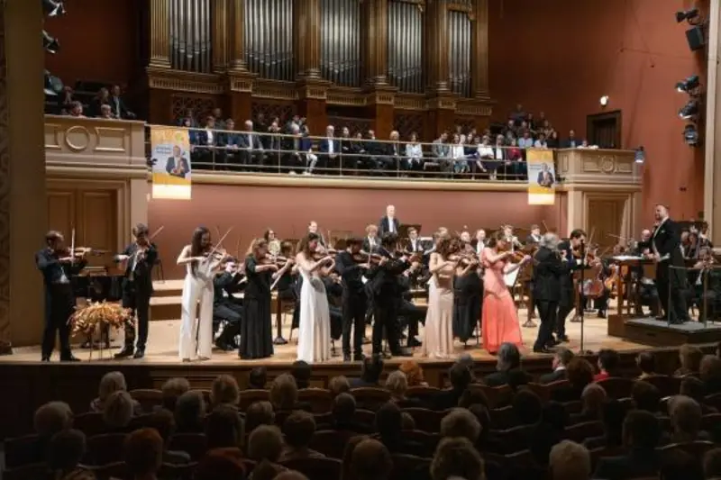 There was no other way to celebrate in Rudolfinum than with music